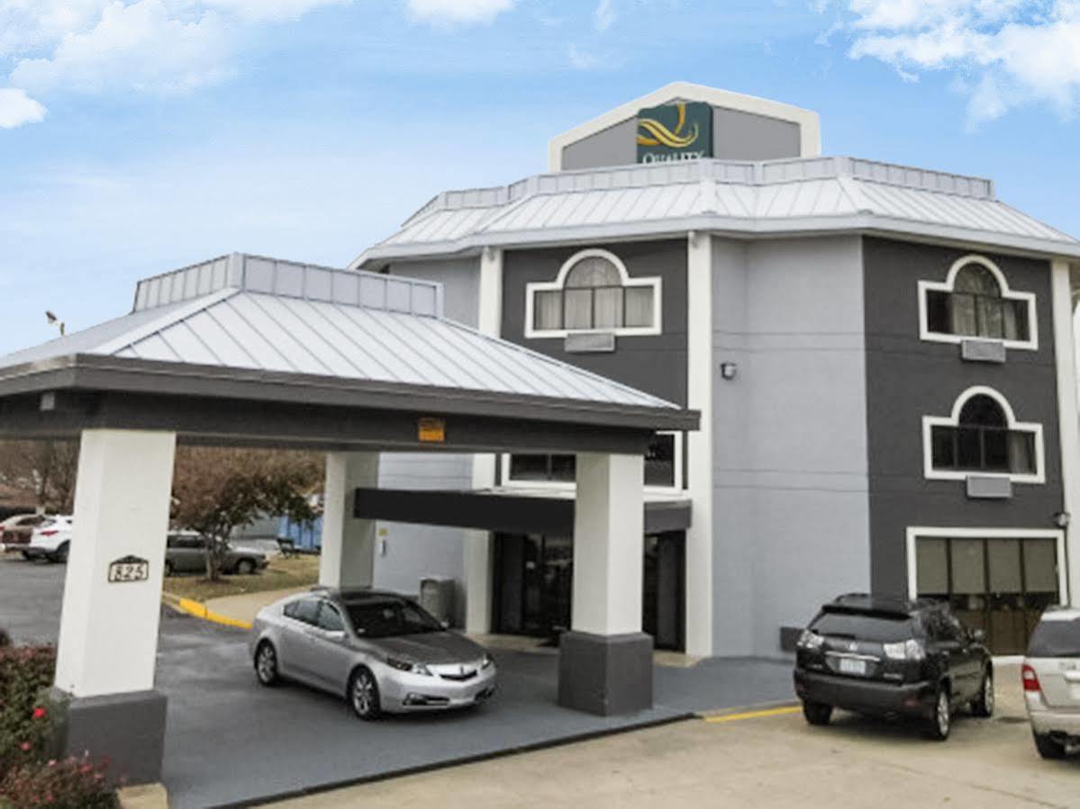Quality Inn & Suites Солсбъри Екстериор снимка
